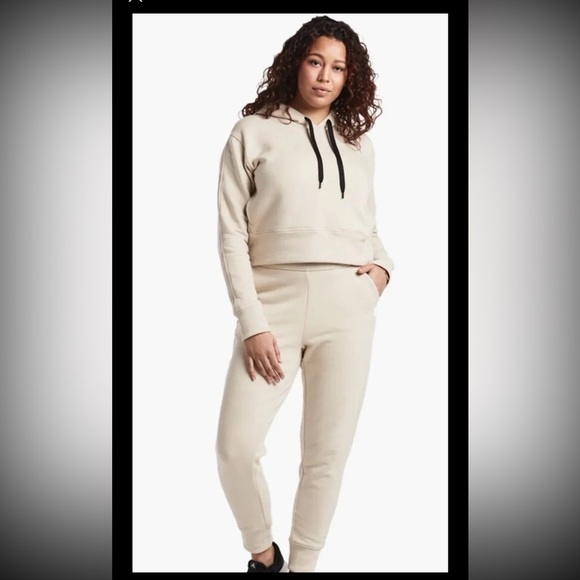 Public Rec Luxe Fleece Cropped Hoodie in Ivory 
size Small - Picture 7 of 12